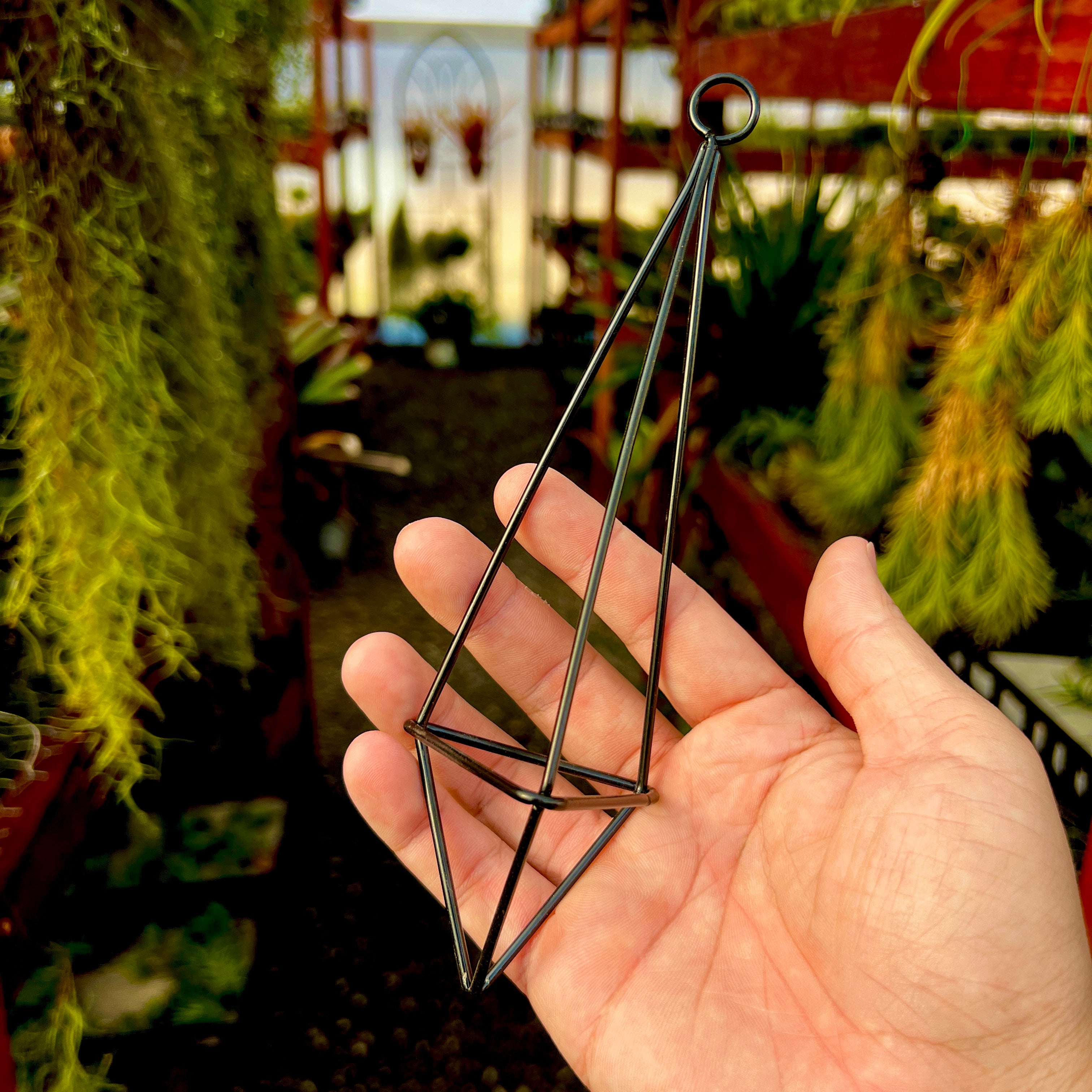 Hanging Twine Metal Geometric Holder Small <br> (Minimum Order 10)